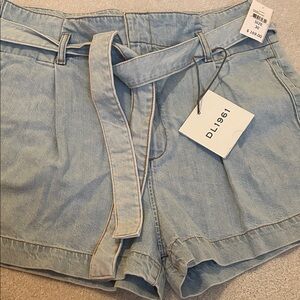 DL1961 Women's Belted Light Blue Jean Shorts
